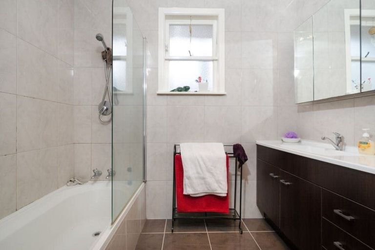 Photo of property in 246 Don Buck Road, Massey, Auckland, 0614