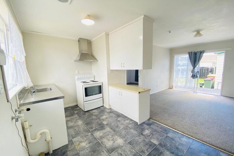Photo of property in 2 Hobman Place, Manurewa, Auckland, 2102