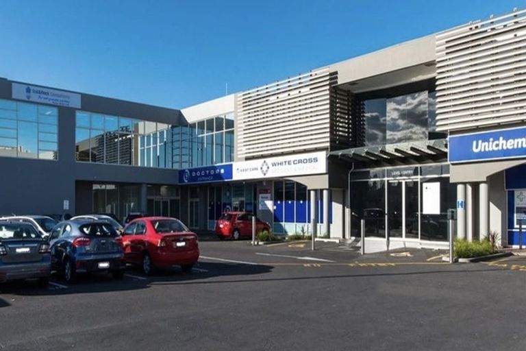 Photo of property in 3/152 Lincoln Road, Henderson, Auckland, 0610