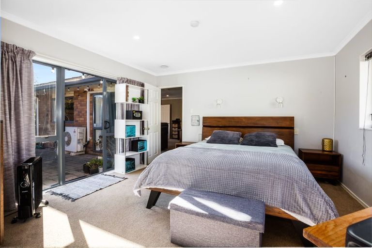 Photo of property in 10 Ribbonwood Terrace, Ranui, Porirua, 5024