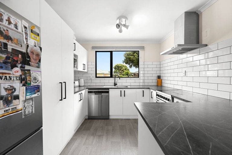 Photo of property in 26 Aldershot Place, Nawton, Hamilton, 3200