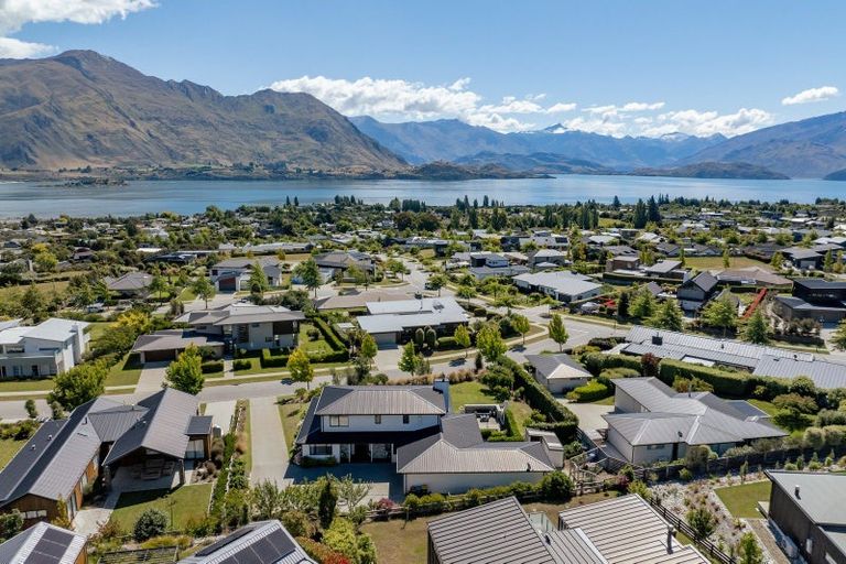 Photo of property in 5 Clearview Street, Wanaka, 9305