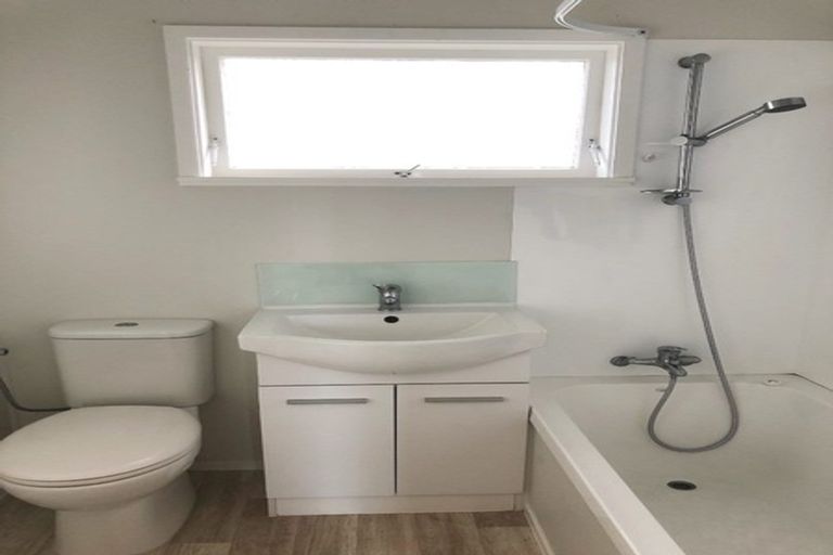 Photo of property in 1/78 Glamorgan Drive, Torbay, Auckland, 0630