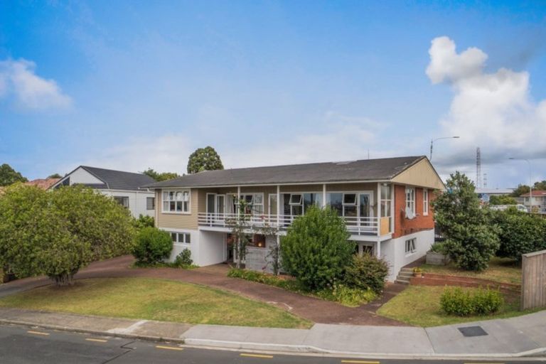 Photo of property in 281 Te Atatu Road, Te Atatu South, Auckland, 0610