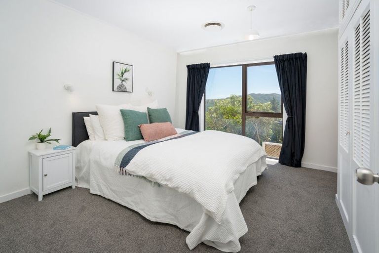 Photo of property in 184 Orangi Kaupapa Road, Northland, Wellington, 6012
