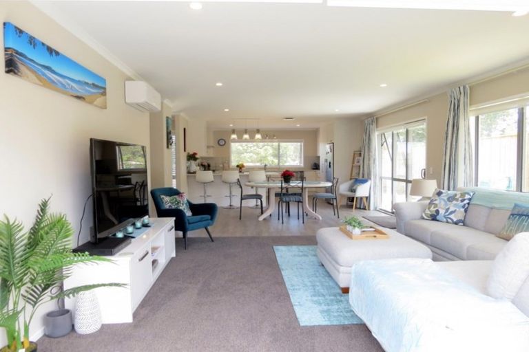 Photo of property in 44 Victoria Street, Coromandel, 3506