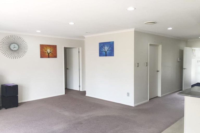 Photo of property in 144 Flat Bush School Road, Flat Bush, Auckland, 2019