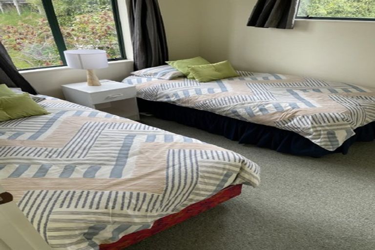 Photo of property in 2/16 Ingle Avenue, Waipahihi, Taupo, 3330