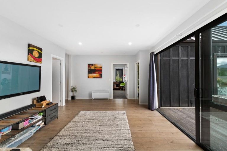 Photo of property in 19 Glenfiddich Road, Jacks Point, Queenstown, 9371