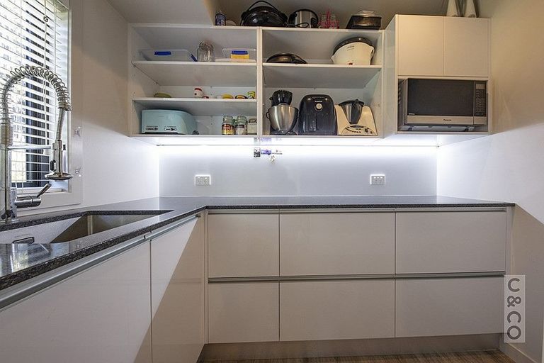 Photo of property in 22c Sunnyvale Road, Swanson, Auckland, 0614