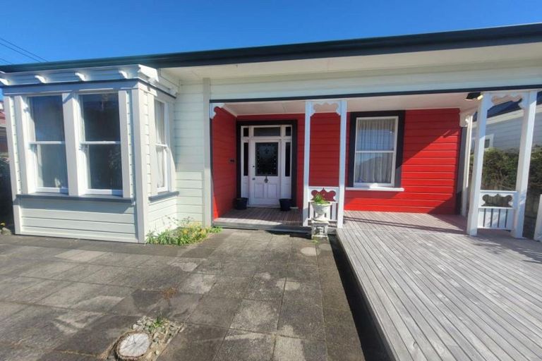 Photo of property in 62 Gover Street, New Plymouth, 4310