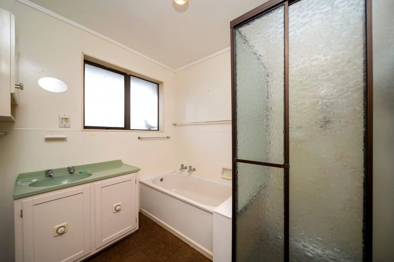 Photo of property in 1a Tuahu Place, Waitara, 4320
