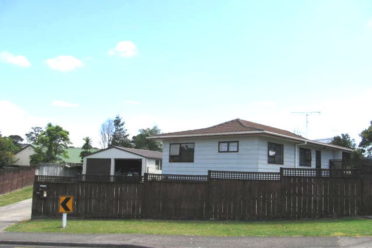 Photo of property in 37 Gatman Street, Birkdale, Auckland, 0626