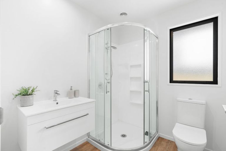 Photo of property in 2/4 Ramore Place, Redwood, Christchurch, 8051