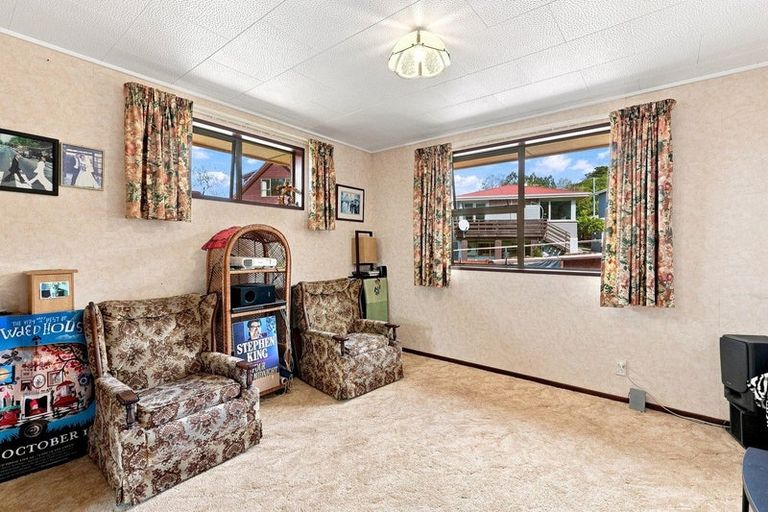 Photo of property in 99 Glenross Street, Glenross, Dunedin, 9011