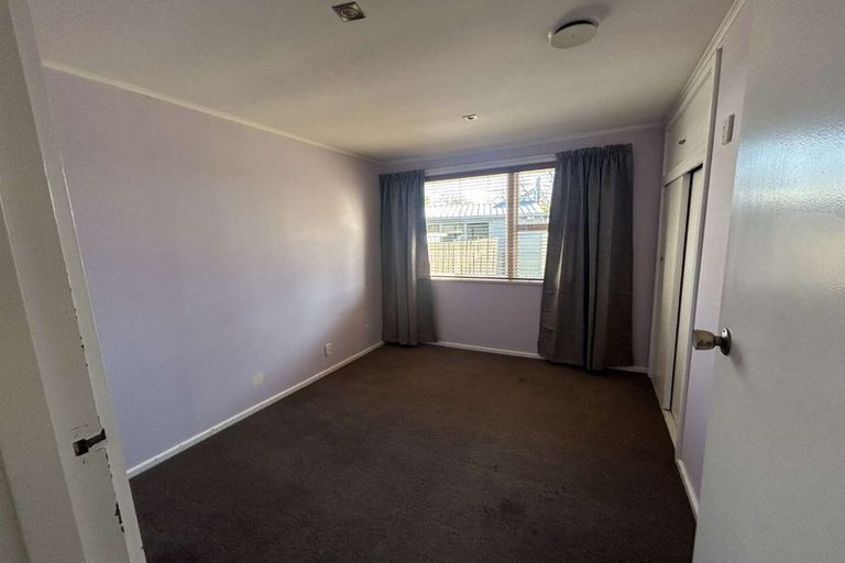 Photo of property in 1/23a Saunders Place, Redwood, Christchurch, 8051