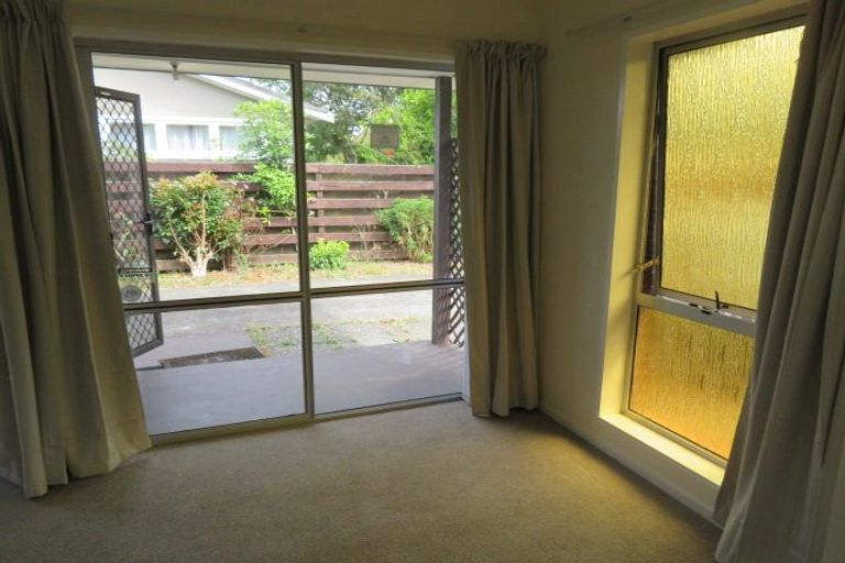 Photo of property in 2/17 Waimahia Avenue, Weymouth, Auckland, 2103