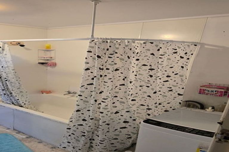 Photo of property in 33 Croydon Street, Karori, Wellington, 6012