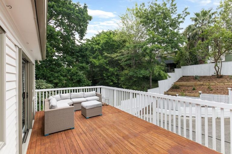 Photo of property in 33a Lancaster Road, Beach Haven, Auckland, 0626