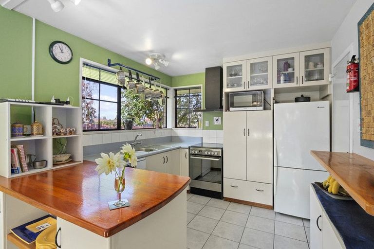 Photo of property in 3 Mulberry Place, Redwood, Christchurch, 8051