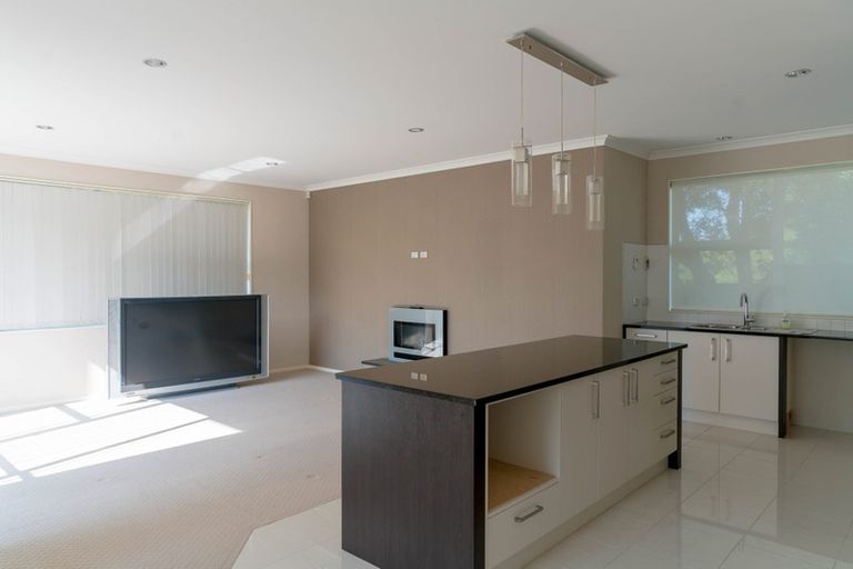 Photo of property in 1b Tranquility Rise, Mellons Bay, Auckland, 2014