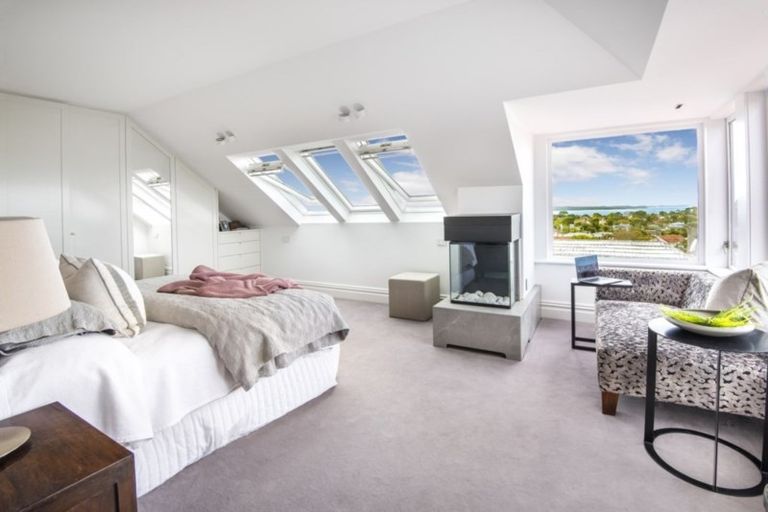 Photo of property in 8 St Aubyn Street, Devonport, Auckland, 0624