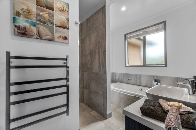 Photo of property in 8 September Grove, Tamahere, Hamilton, 3283