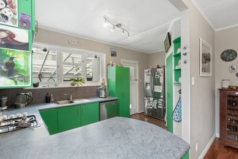 Photo of property in 1/366a Waiwhetu Road, Fairfield, Lower Hutt, 5011