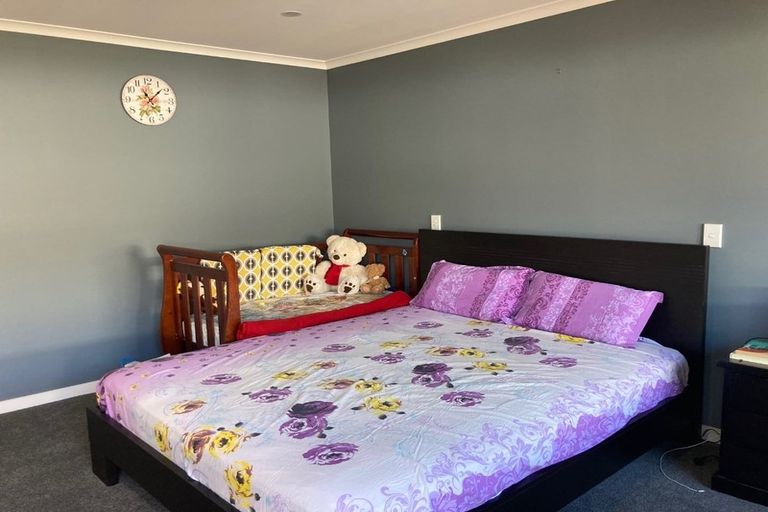 Photo of property in 38 Margaret Shields Avenue, Aotea, Porirua, 5024