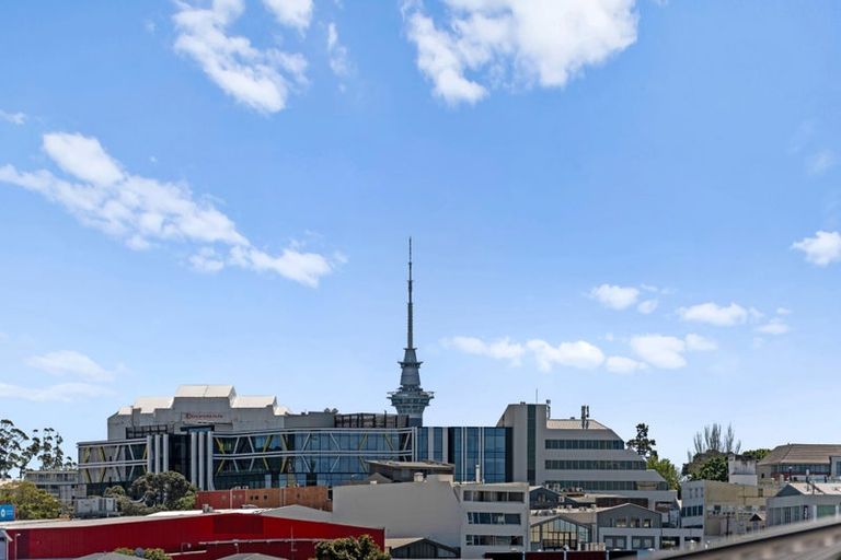 Photo of property in 86a Bassett Road, Remuera, Auckland, 1050