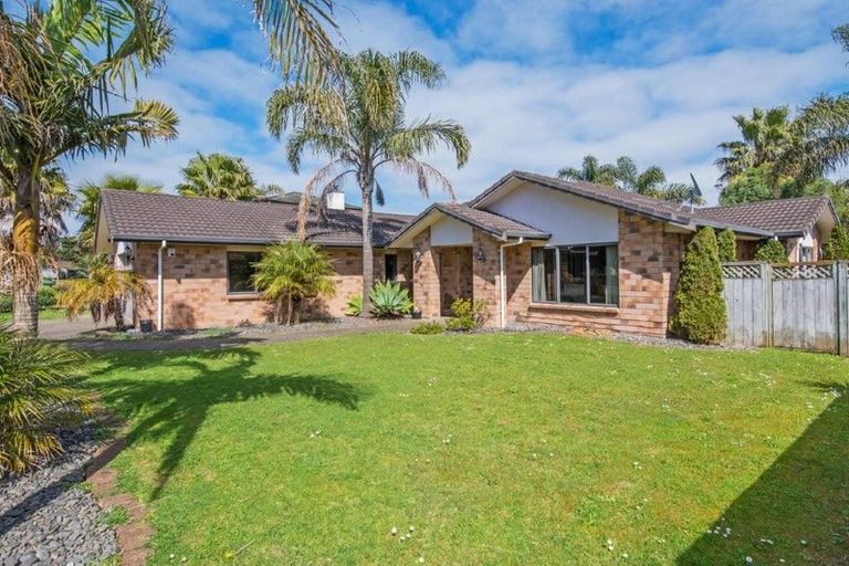Photo of property in 7 Crannich Place, Wattle Downs, Auckland, 2103