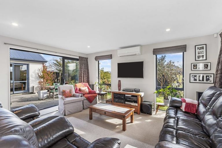 Photo of property in 6 Caulfield Avenue, Halswell, Christchurch, 8025