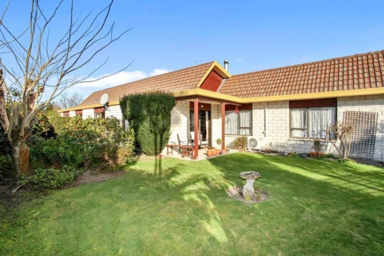 Photo of property in 25 Wyatt Place, Russley, Christchurch, 8042