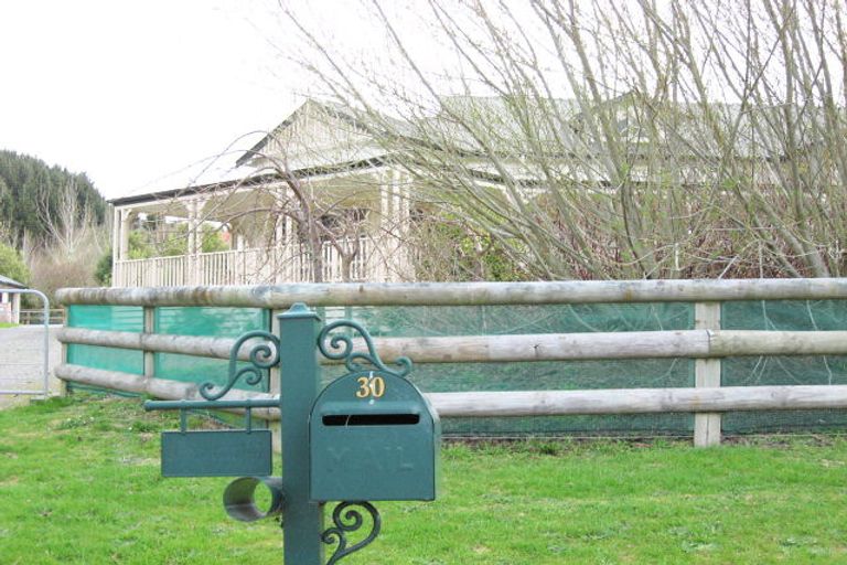 Photo of property in 30 Mahaki Road, Nikau Valley, Paraparaumu, 5032