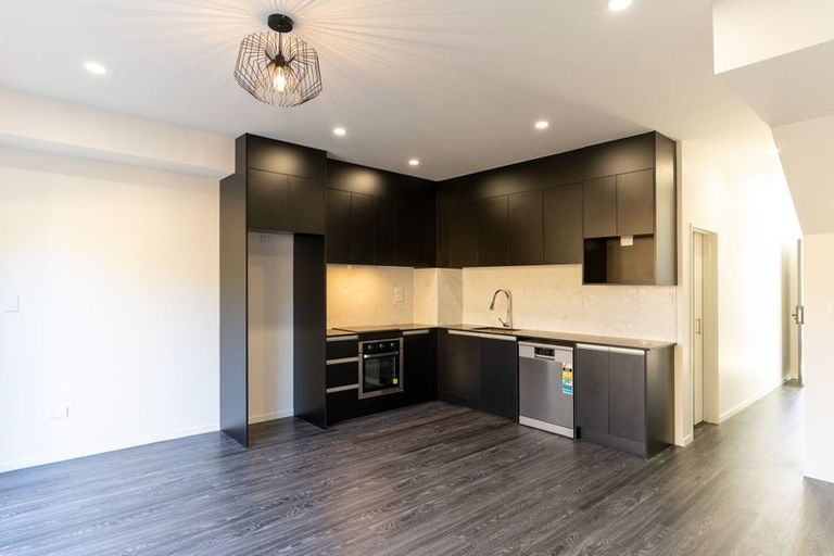 Photo of property in 11 Rangimarie Close, Opaheke, Papakura, 2113