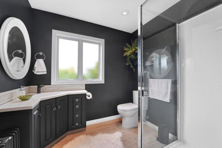 Photo of property in 10 Totara Park Avenue, Motueka, 7120