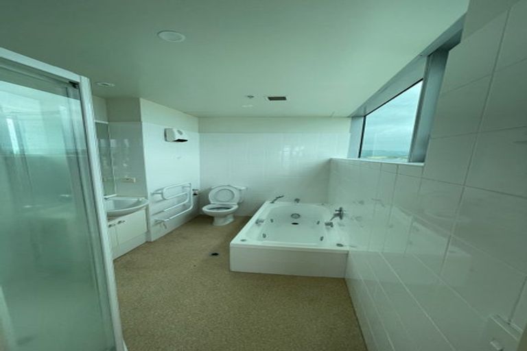 Photo of property in The Links, 15/378-382 Kapiti Road, Paraparaumu Beach, Paraparaumu, 5032