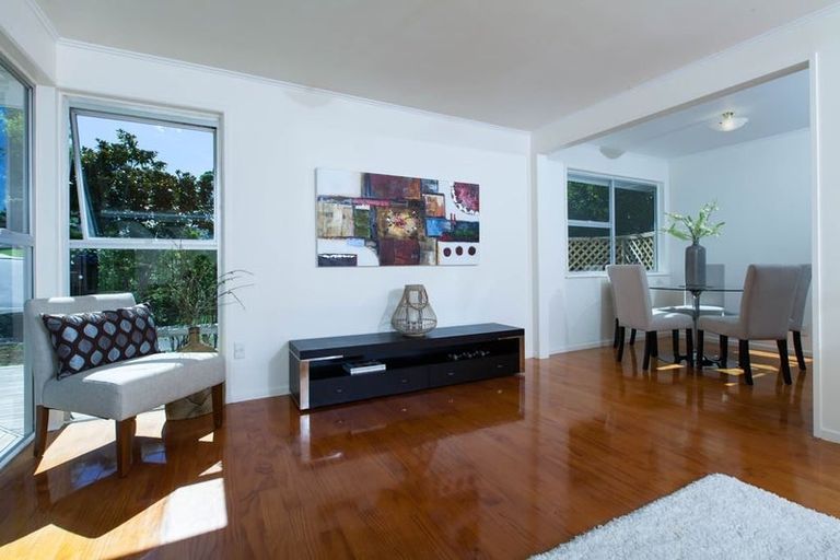 Photo of property in 14 Mchardy Place, Glenfield, Auckland, 0627