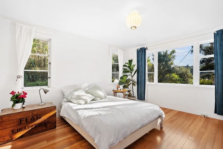 Photo of property in 103 View Road, Houghton Bay, Wellington, 6023