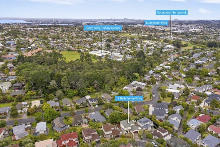 Photo of property in 18 Belle Verde Drive, Sunnynook, Auckland, 0630