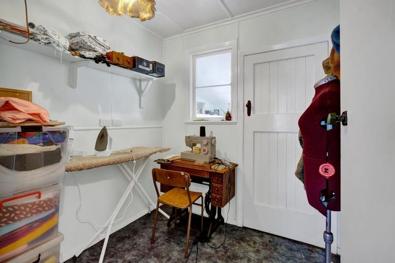 Photo of property in 30 Leicester Street, Patea, 4520