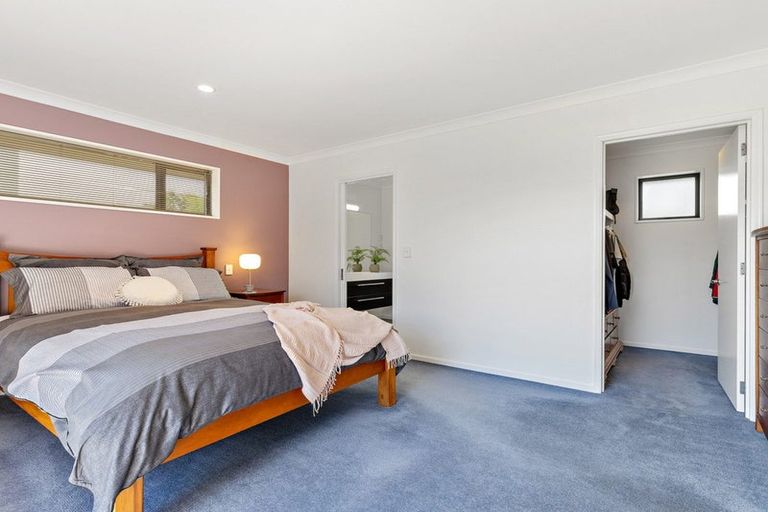 Photo of property in 8 Seclusion Lane, Parklands, Christchurch, 8083