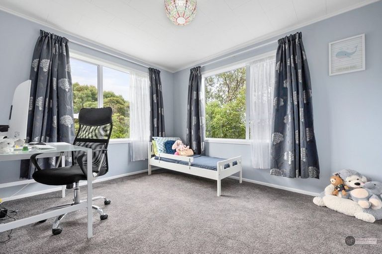 Photo of property in 8 Cedar Street, Maungaraki, Lower Hutt, 5010