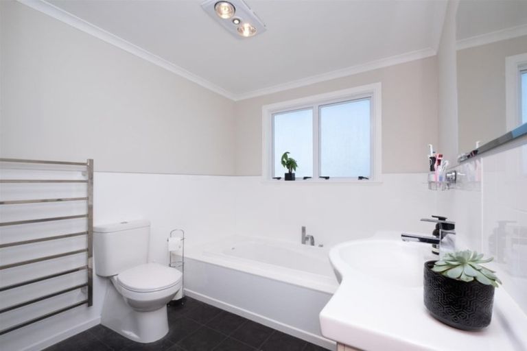 Photo of property in 8 Seyton Street, Stratford, 4332