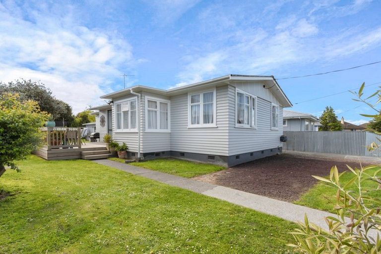 Photo of property in 16 Mason Avenue, Maraenui, Napier, 4110