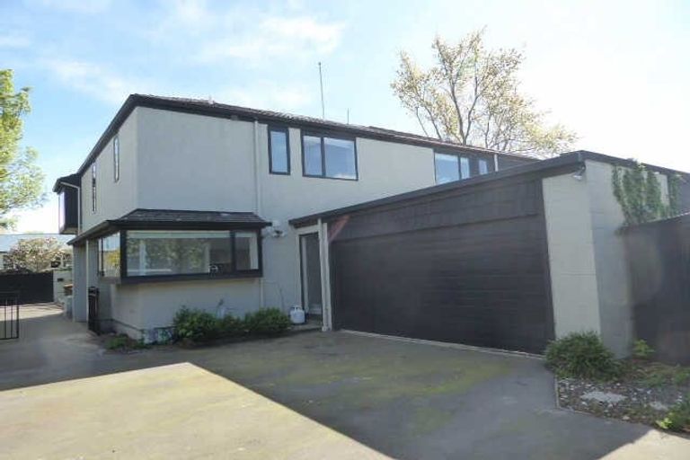 Photo of property in 1/52 Aikmans Road, Merivale, Christchurch, 8014