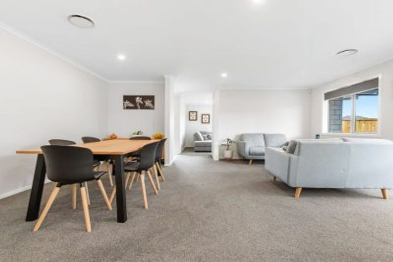 Photo of property in 25 Keerangi Place, Rototuna North, Hamilton, 3210
