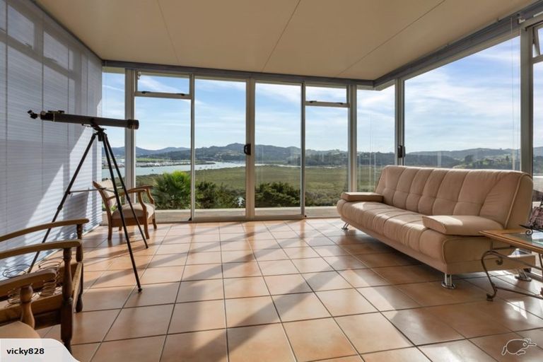 Photo of property in 52 George Point Road, Onerahi, Whangarei, 0110