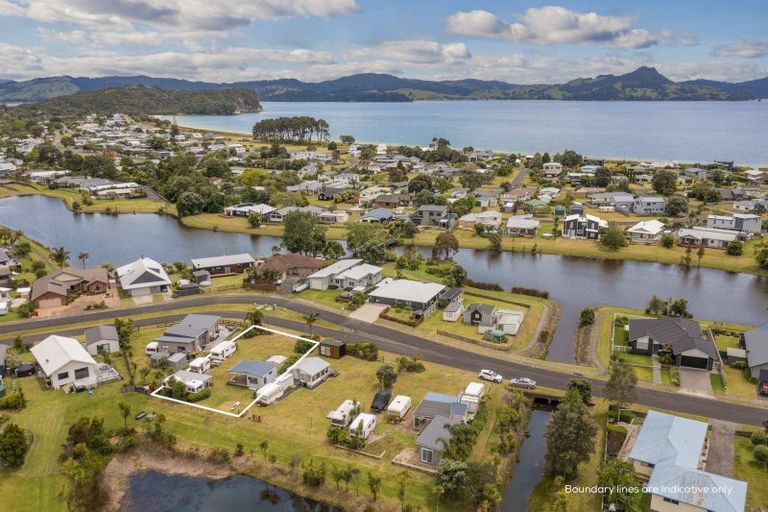 Photo of property in 27 Motukorure Parade, Cooks Beach, Whitianga, 3591