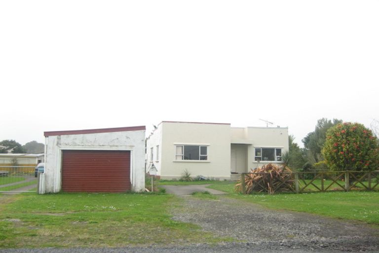Photo of property in 74 Parris Street, Waitara, 4320